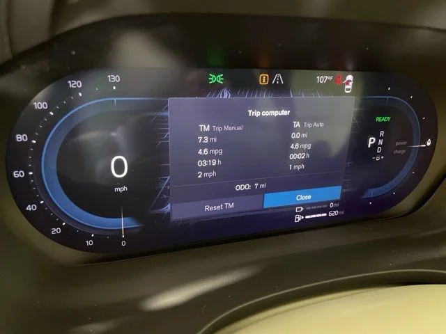 2025 Volvo XC60 Plus - Photo 25