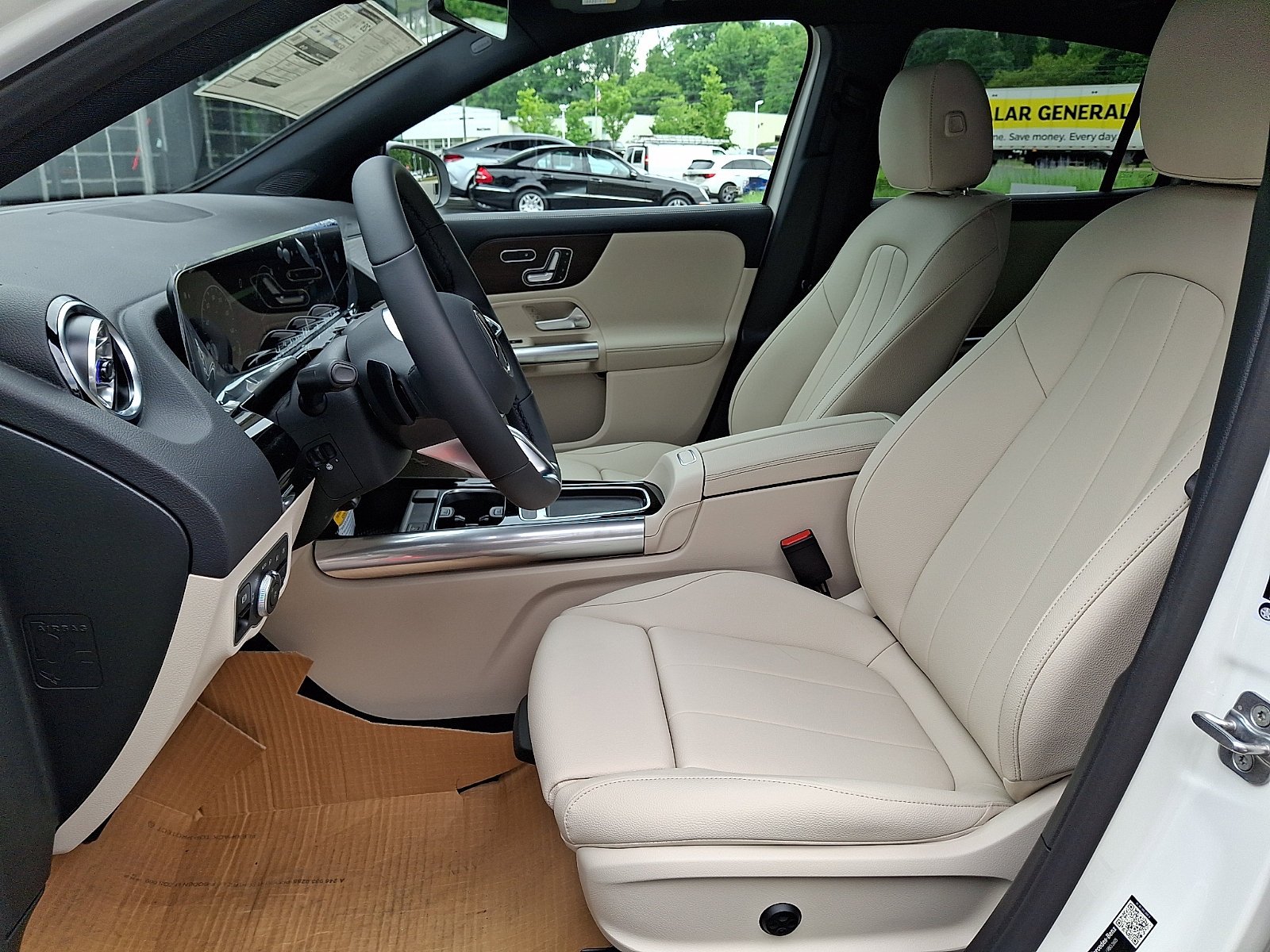 New 2026 Polar White Mercedes-Benz GLA 250 image 34