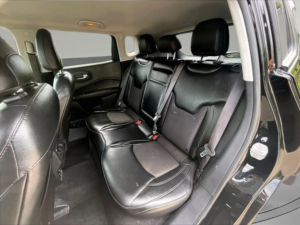Used 2018 Black Jeep Latitude image 26