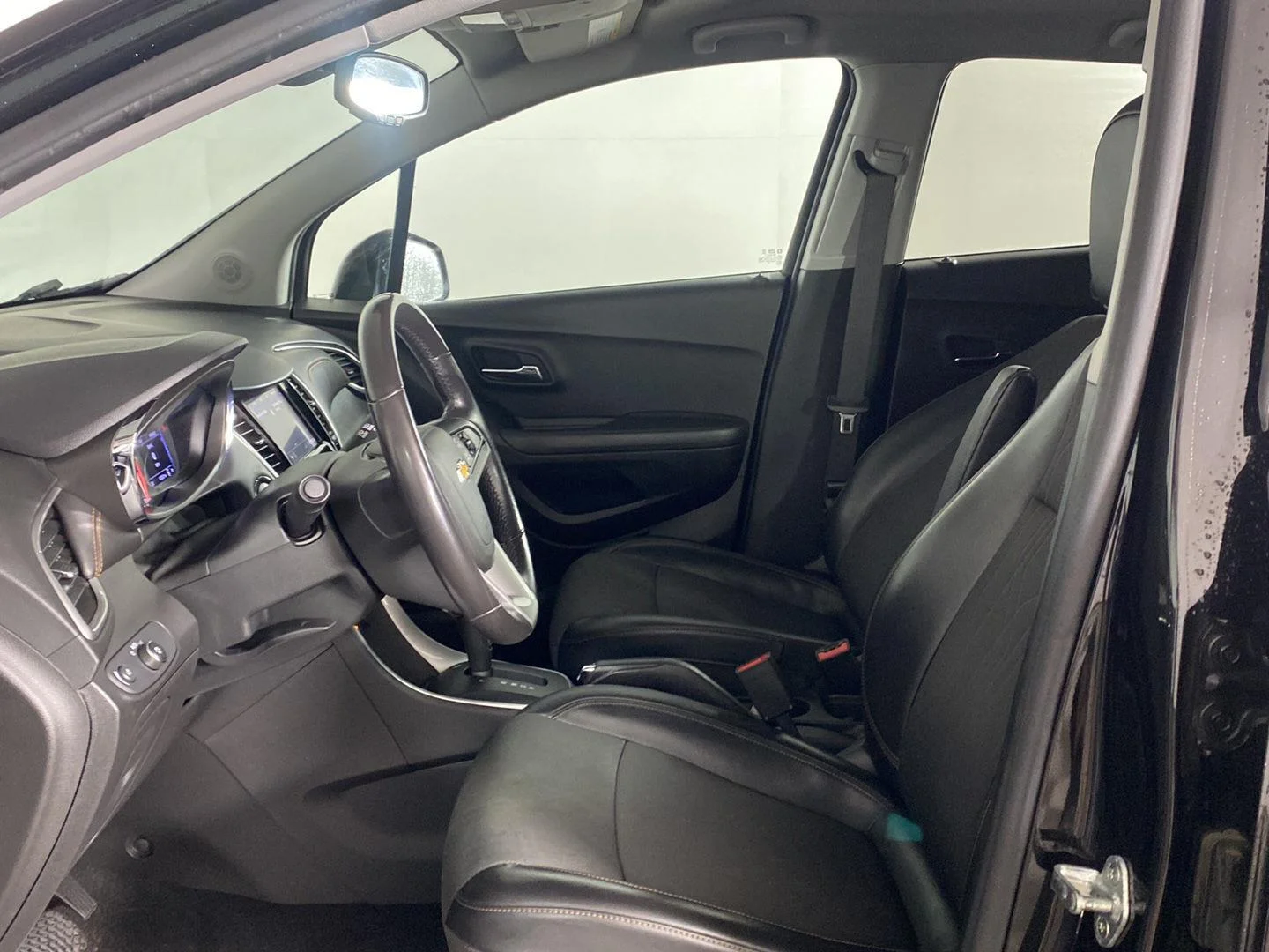 Used 2020 Mosaic Black Metallic Chevrolet LT image 14