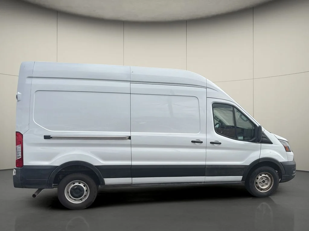 Used 2023 White Ford Base image 8