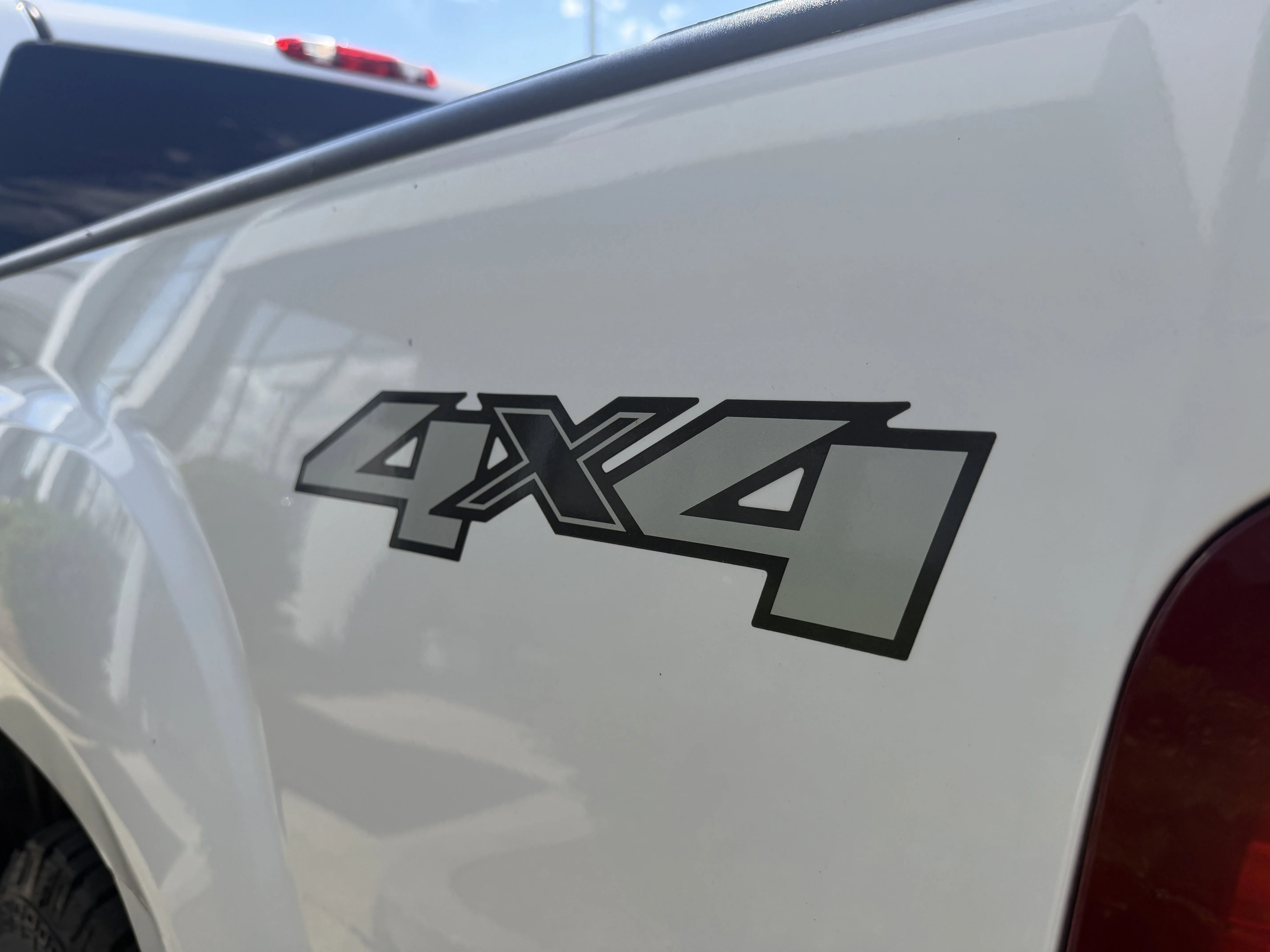 Used 2012 Summit White GMC SLE image 11
