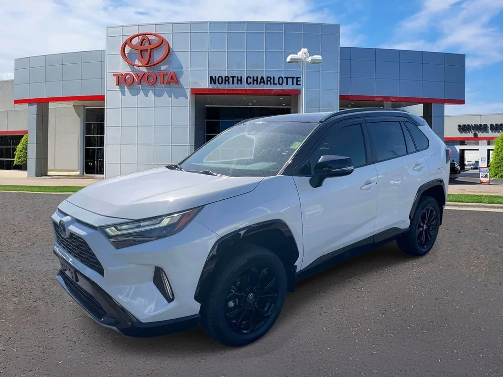 2022 Toyota RAV4 XSE - Photo 6