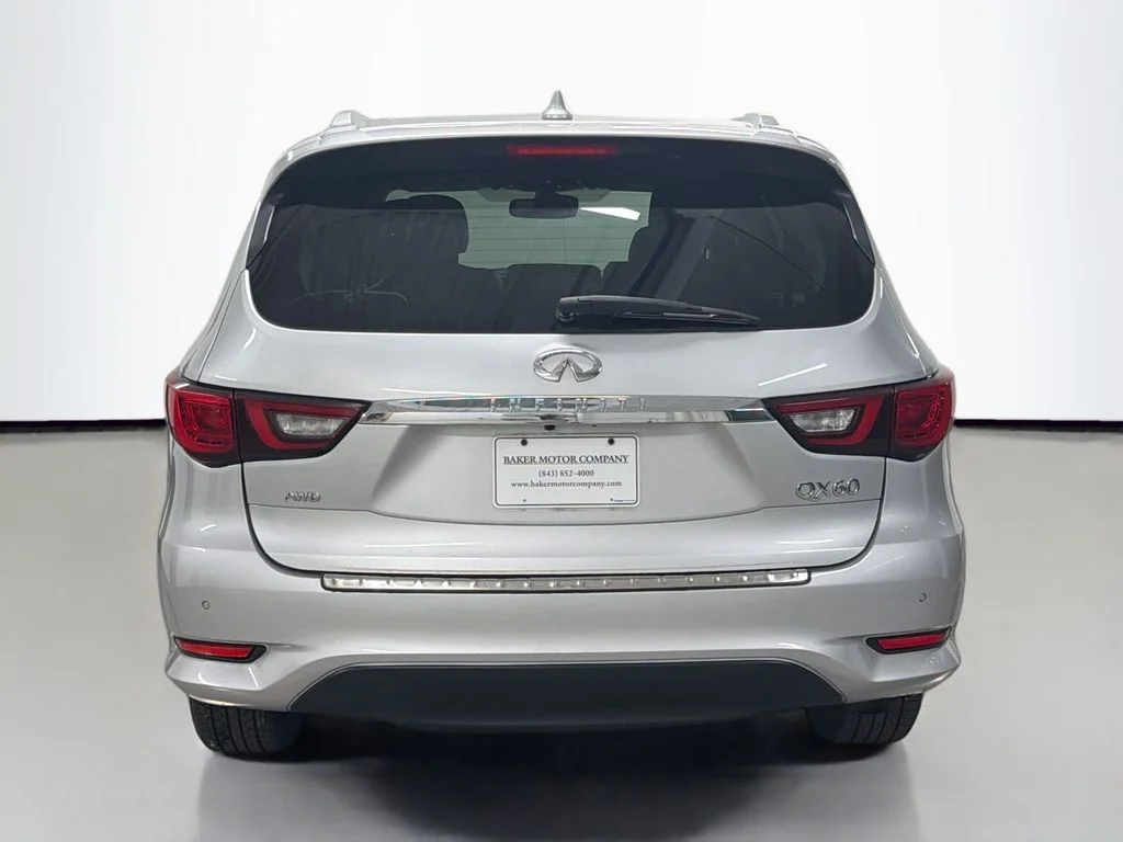 Used 2019 Liquid Platinum INFINITI LUXE image 10
