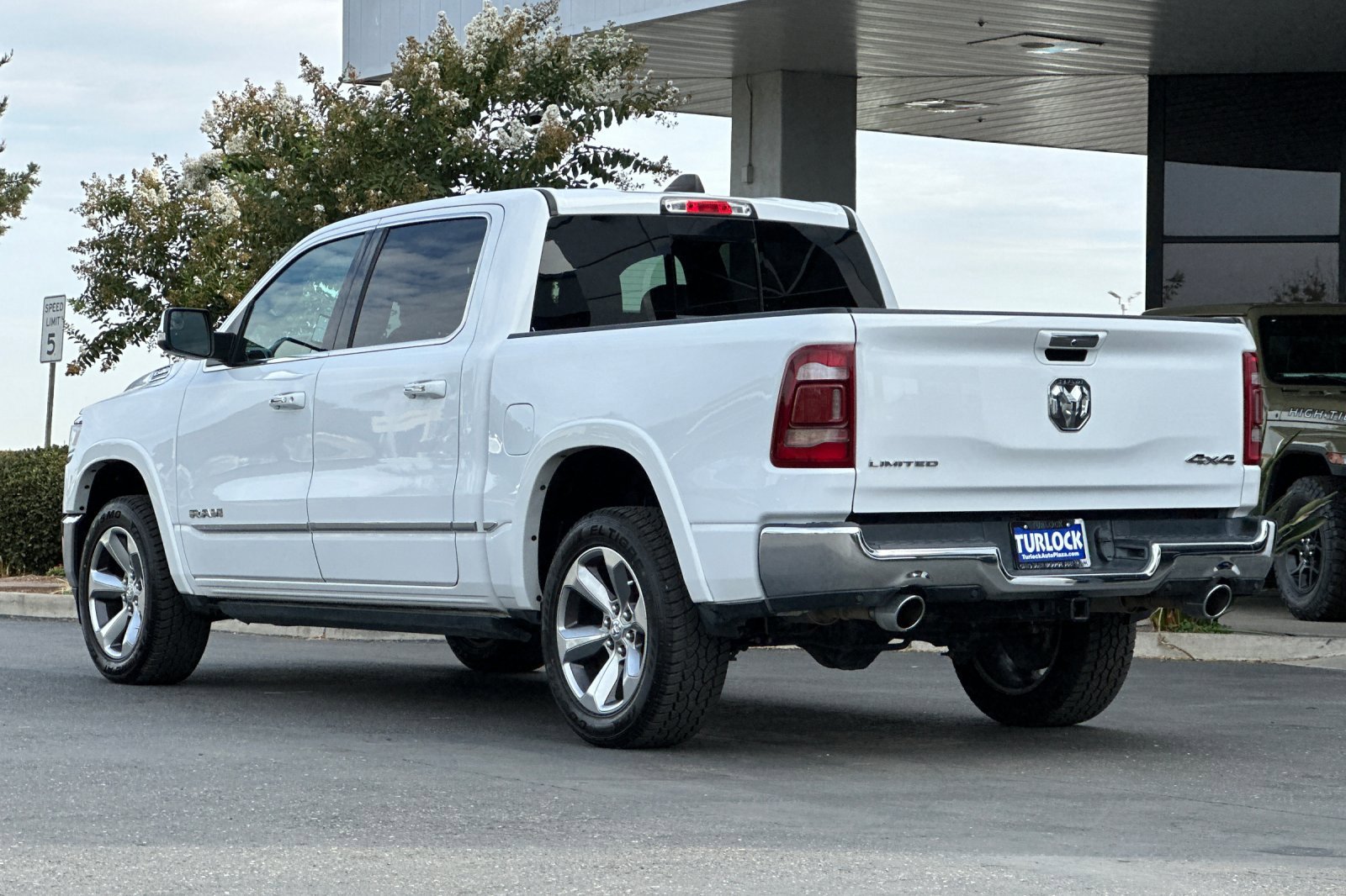 2022 RAM Ram 1500 Pickup Limited - Photo 6