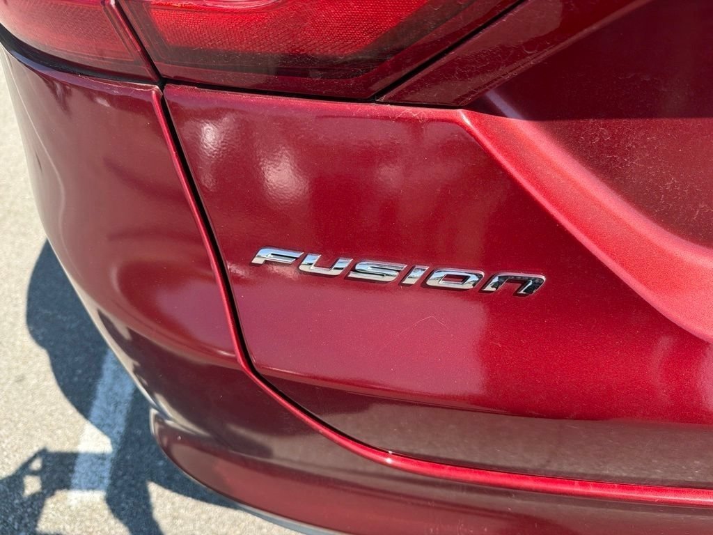 Used 2013 Ruby Red Metallic Ford SE image 11