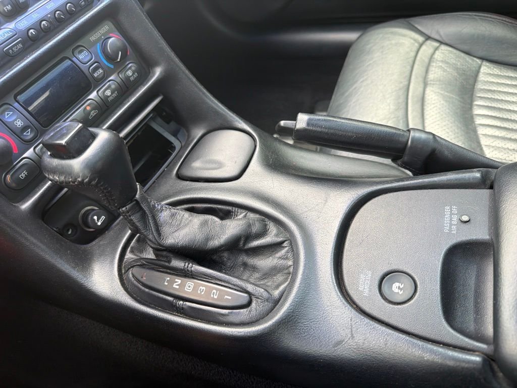 Used 2002 Electron Blue Metallic Chevrolet Base image 19