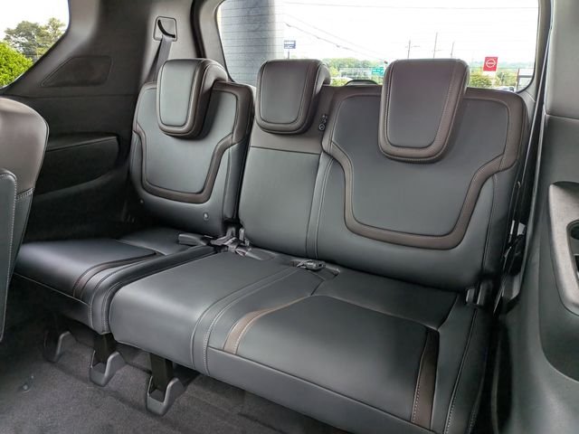 2026 Nissan Armada SL - Photo 9