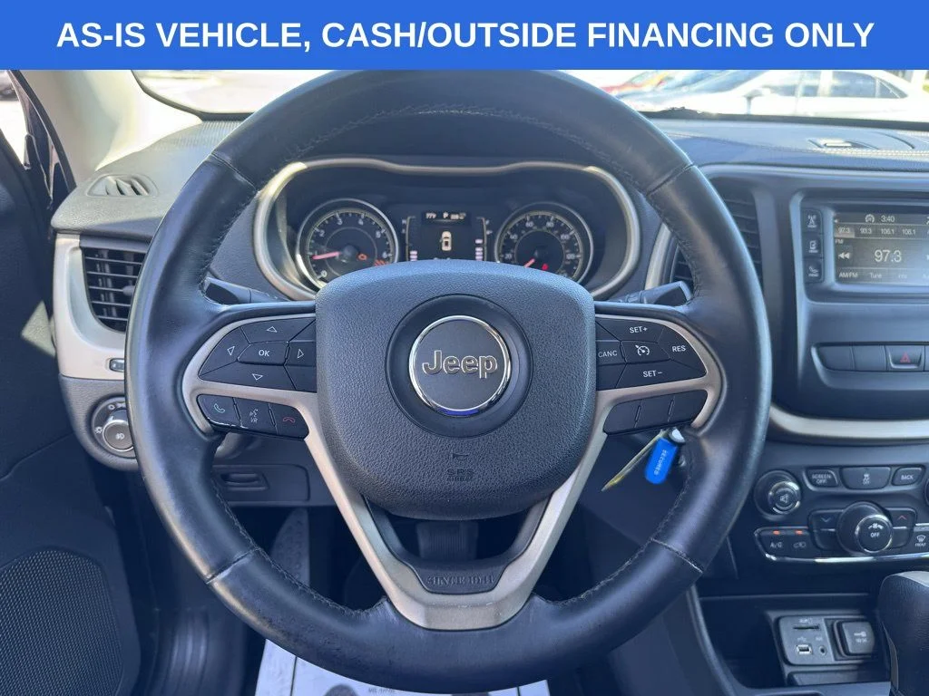 Used 2014 Blue Jeep Latitude image 13