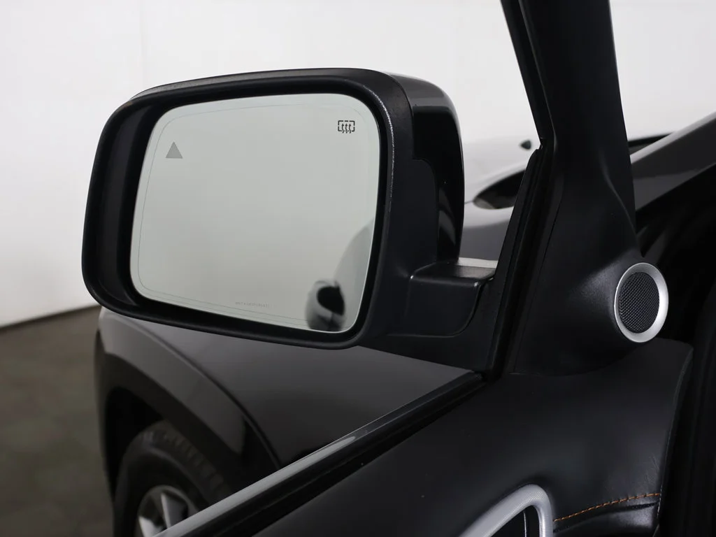 Used 2020 Black Jeep Summit image 37