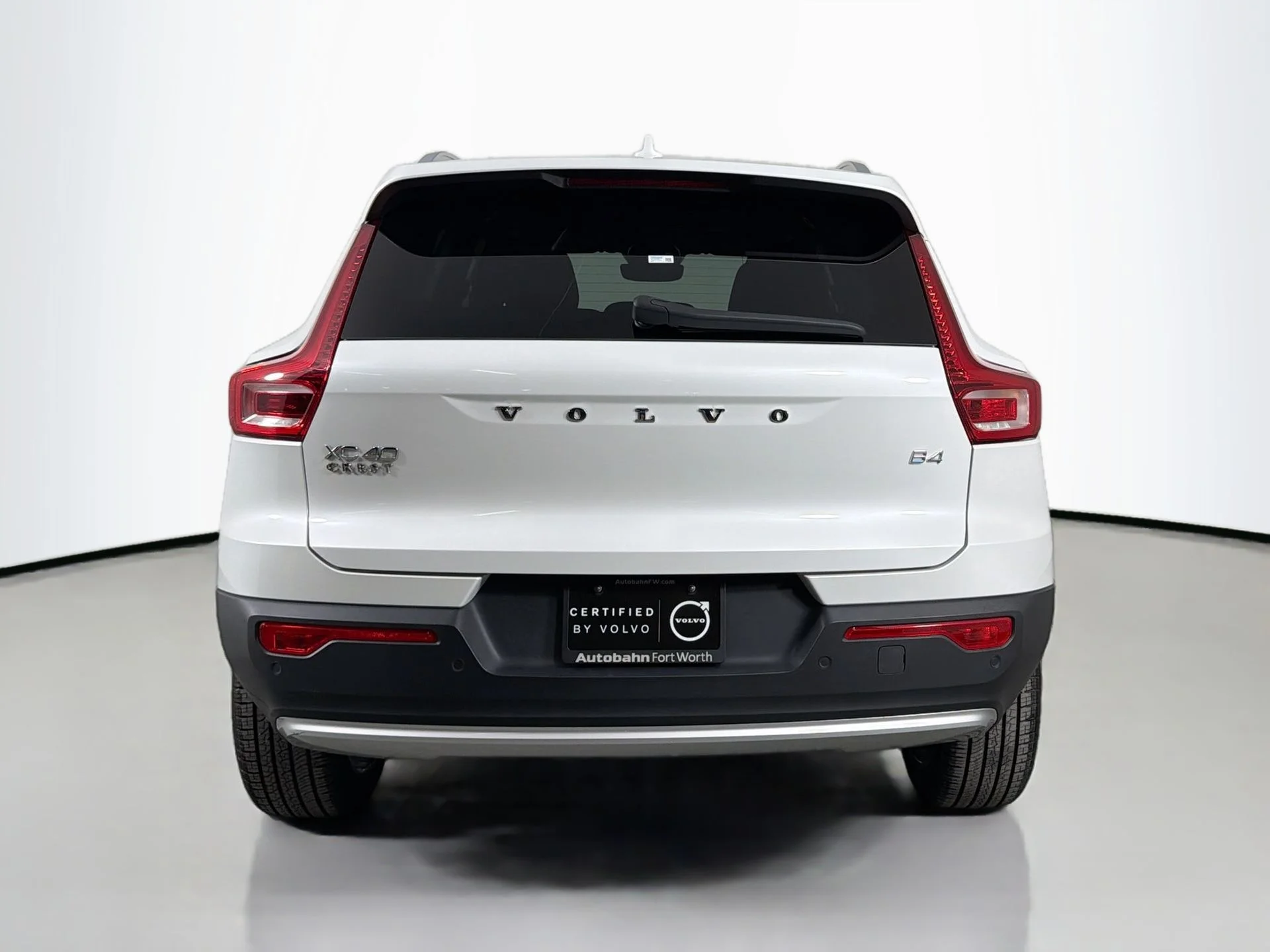 Certified Used 2023 Crystal White Volvo Core  image 7