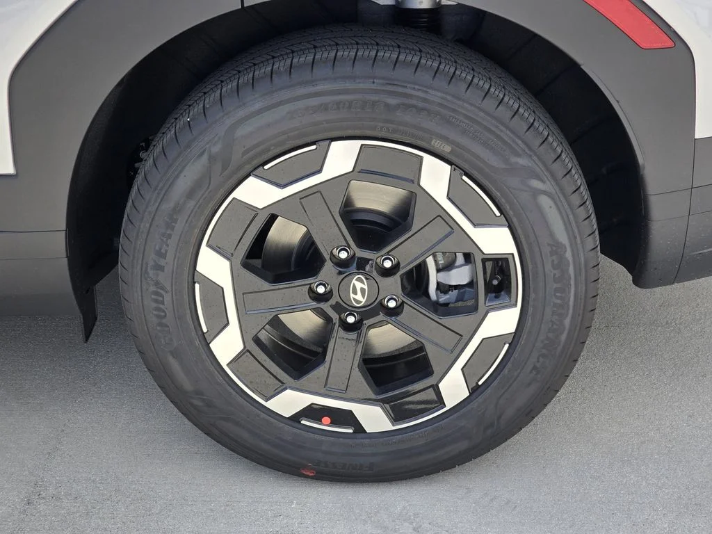 New 2026 Silver Hyundai SE image 5