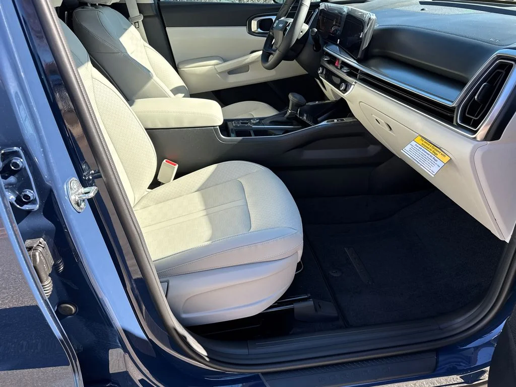 2026 Kia Sorento S - Photo 13
