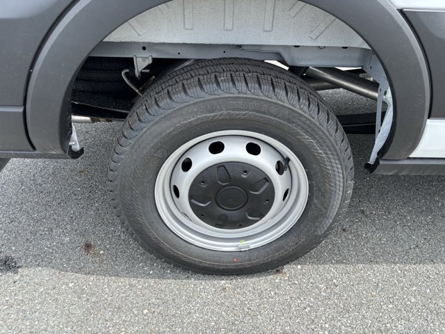 New 2026 Oxford White Ford Cargo Van image 39