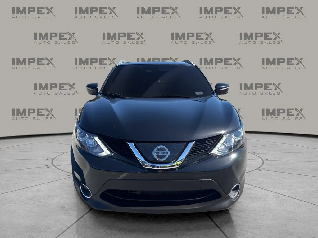 Used 2019 Black Nissan SL image 8