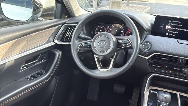 Used 2025 White Mazda 3.3 Turbo Premium image 25