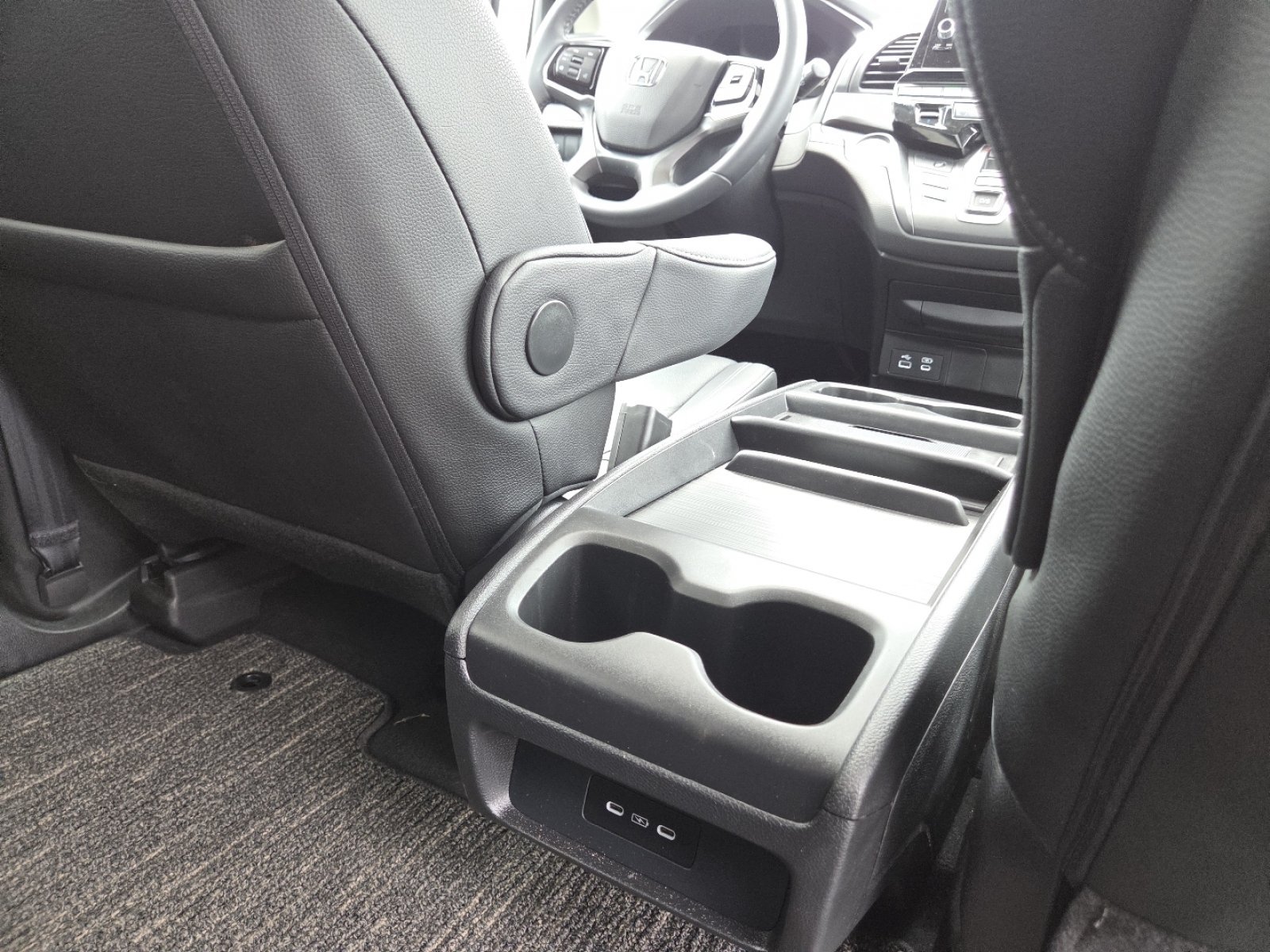 Used 2025 Solar Silver Metallic Honda EX-L image 27