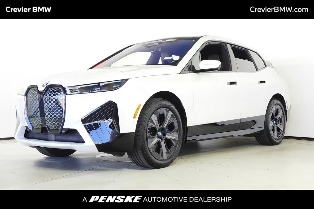 2023 BMW iX xDrive50's photo