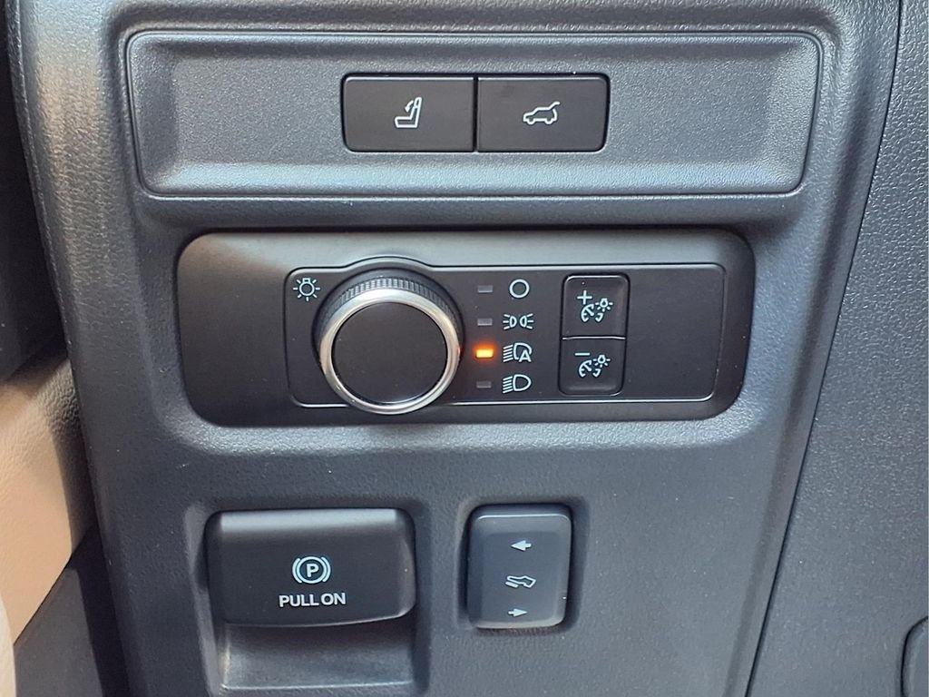 Used 2024 Silver Ford XLT image 20