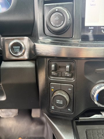 Used 2023 Silver Ford LARIAT image 20
