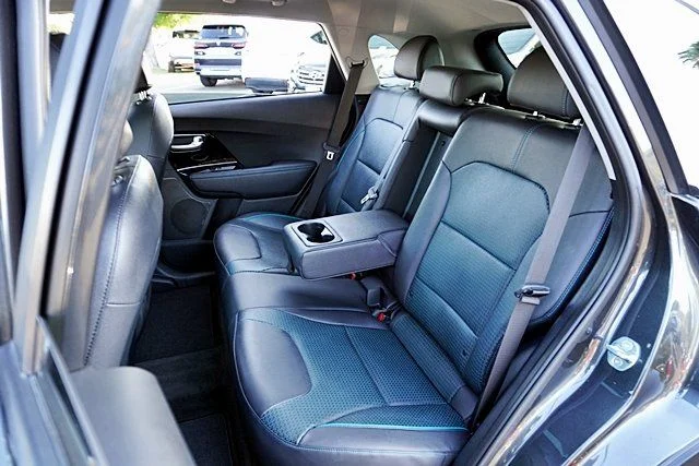 Used 2022 Gray Kia EX Premium image 17