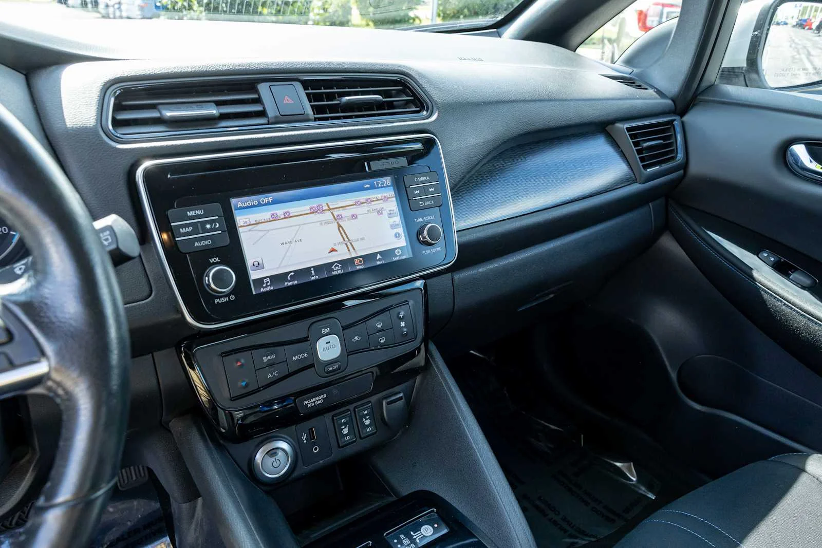 Used 2018 Silver Nissan SV image 19