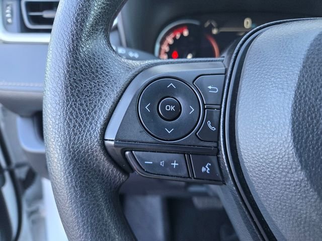 Used 2025 White Toyota XLE image 21