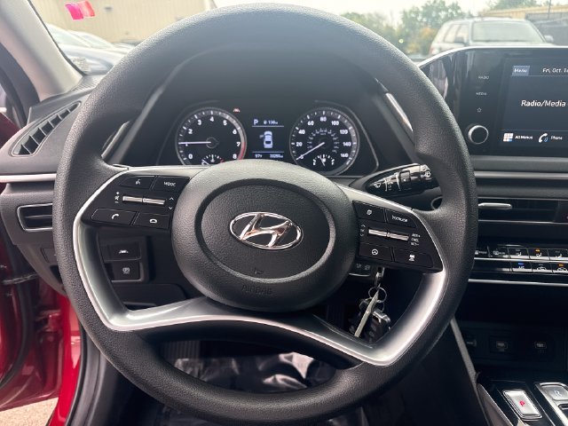 Used 2023 Red Hyundai SE image 16
