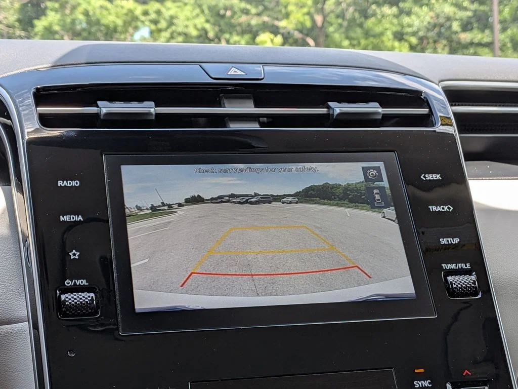 Used 2024 White Hyundai SEL image 18