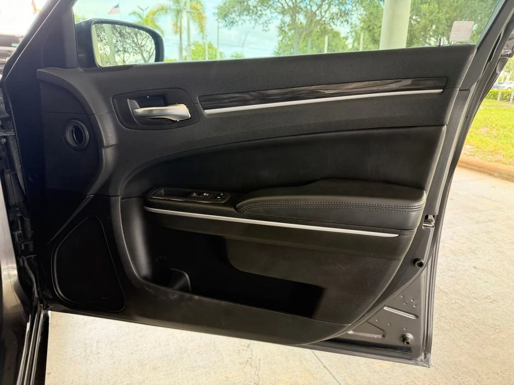 Used 2019 Gray Chrysler Touring image 25