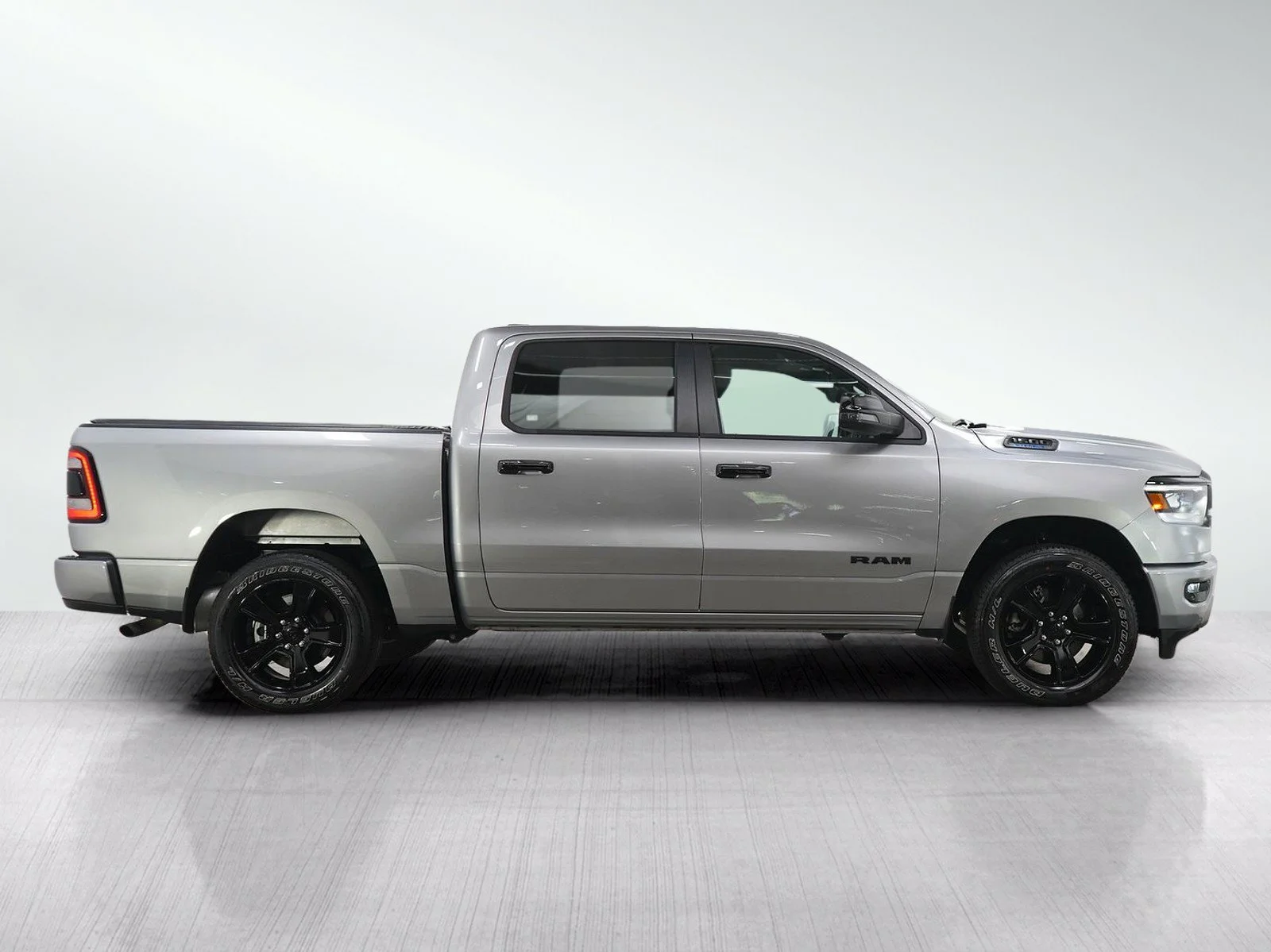 Used 2023 Billet Silver Metallic Clearcoat Ram Big Horn/Lone Star image 6
