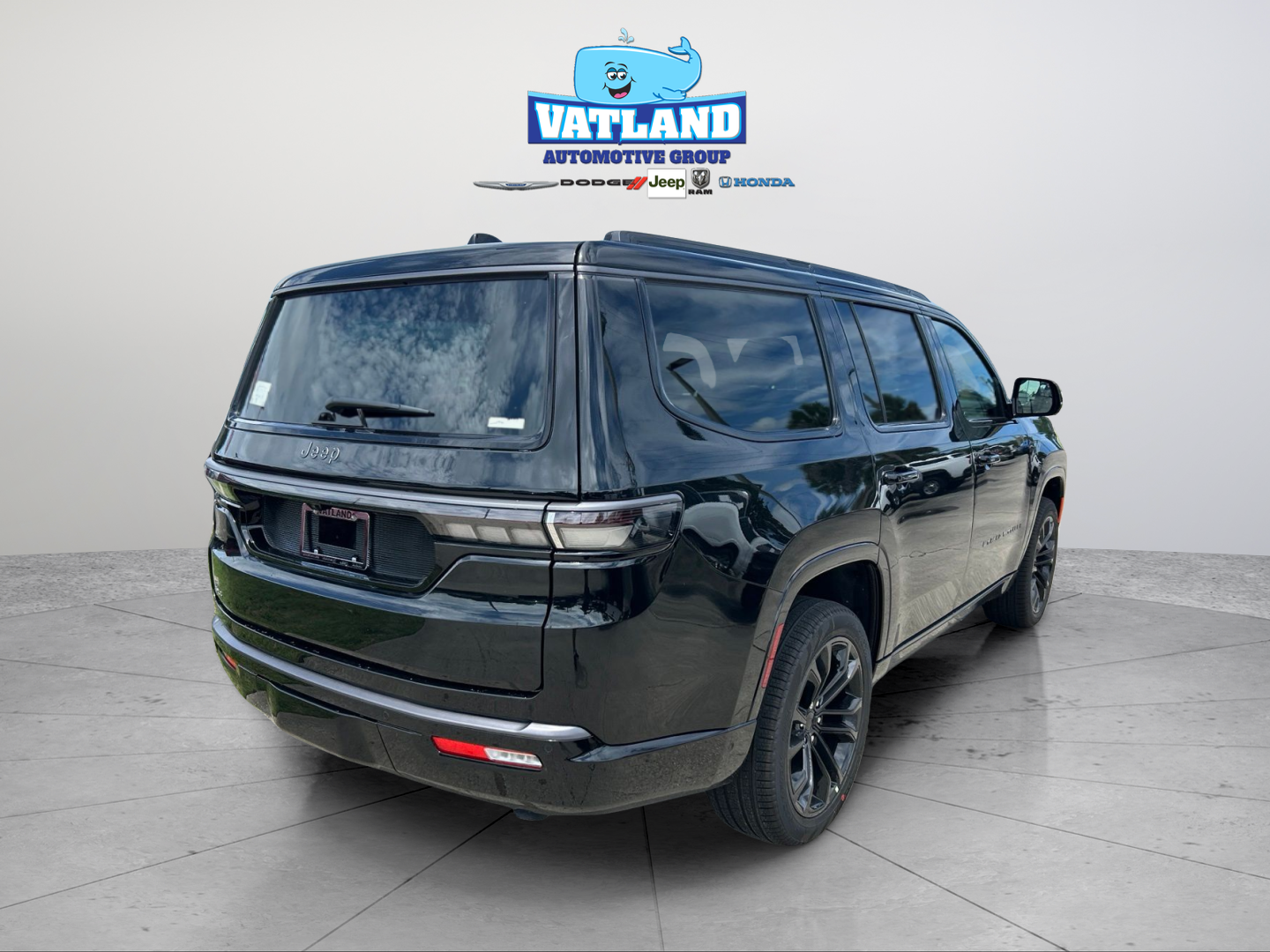 New 2026 High Gloss Black Exterior Paint Jeep Summit Obsidian image 5