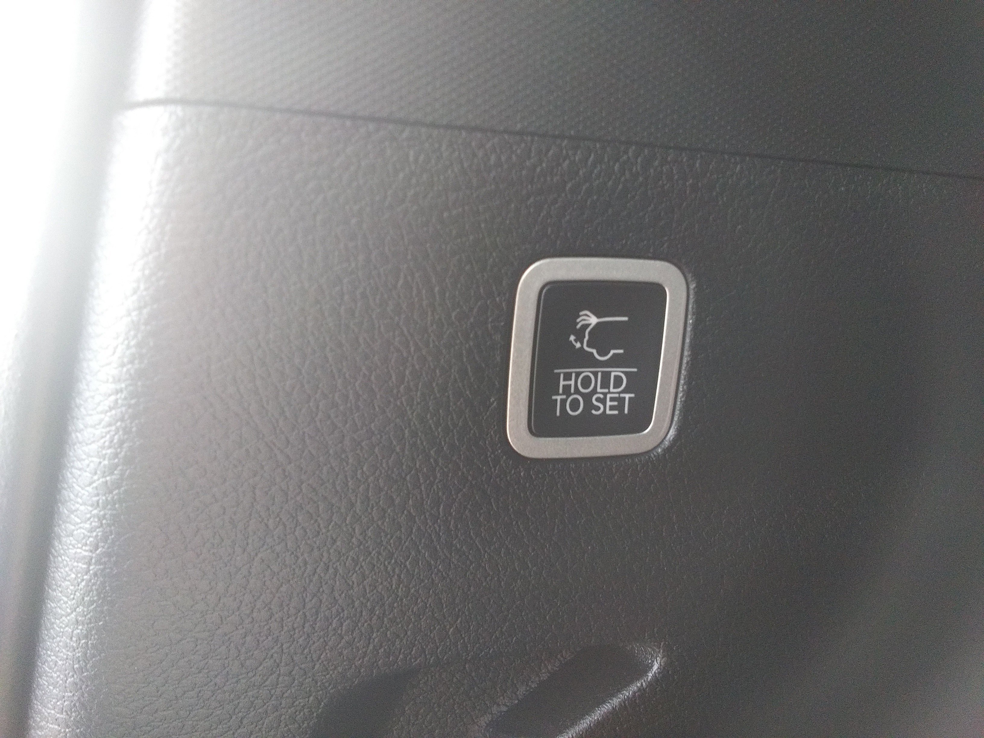 New 2026 High Gloss Black Exterior Paint Jeep Limited Altitude image 10