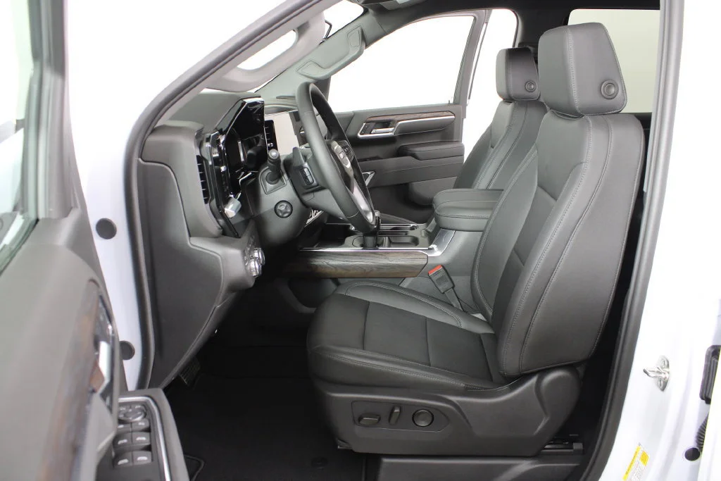 2026 GMC Sierra 1500 SLT - Photo 23