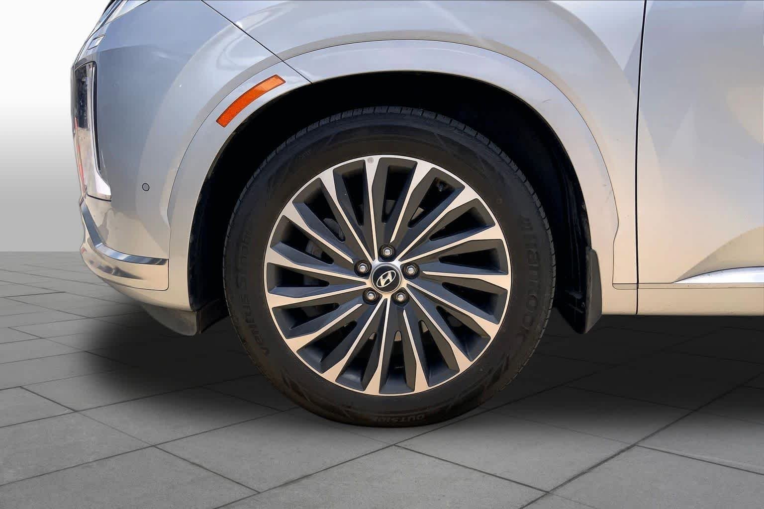 Used 2023 Typhoon Silver Hyundai Calligraphy image 10