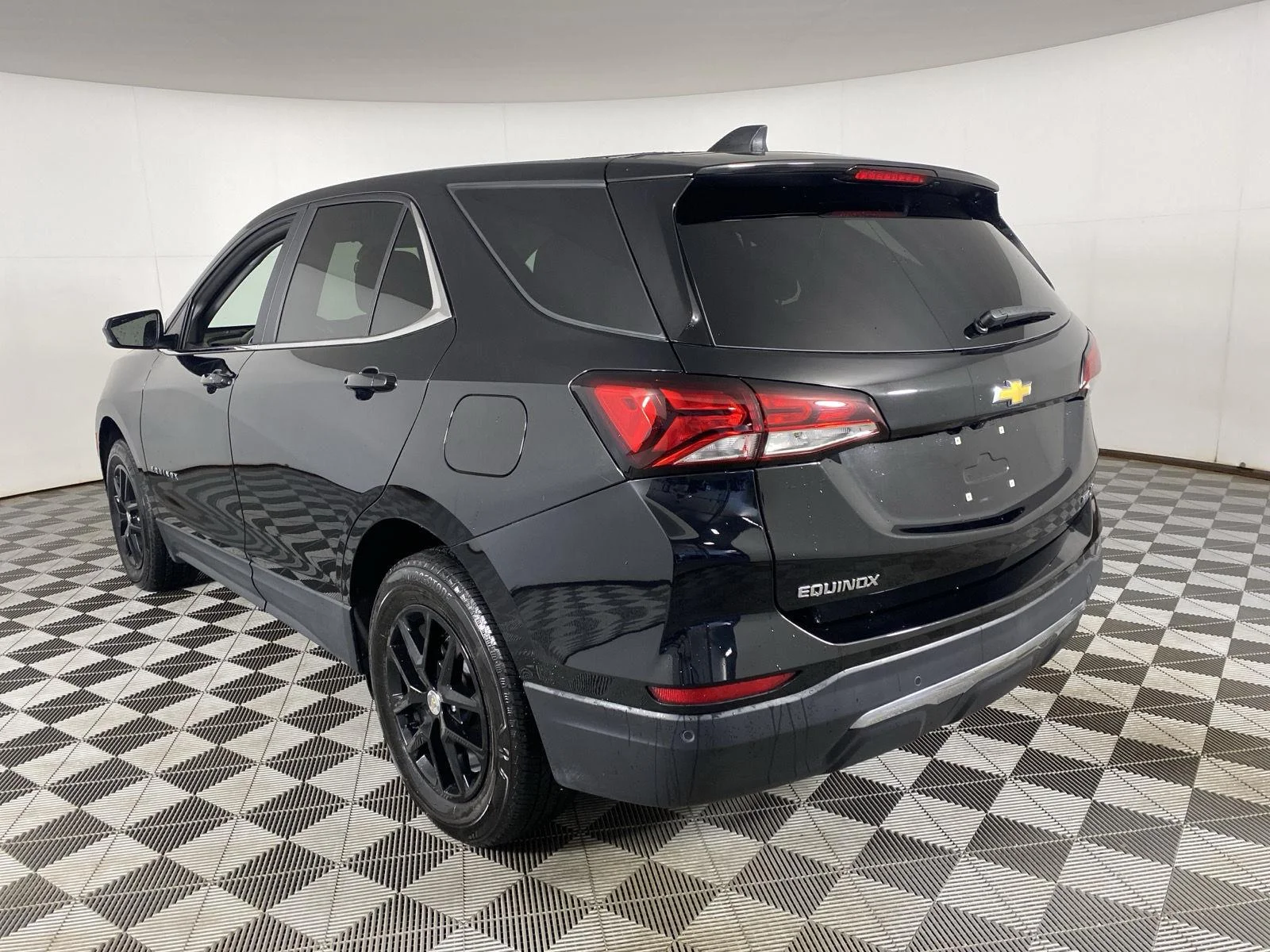 Used 2024 Mosaic Black Metallic Chevrolet LT image 5