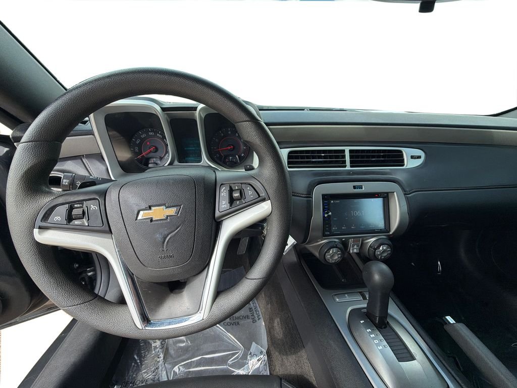 Used 2014 Ashen Gray Metallic Chevrolet LS image 20