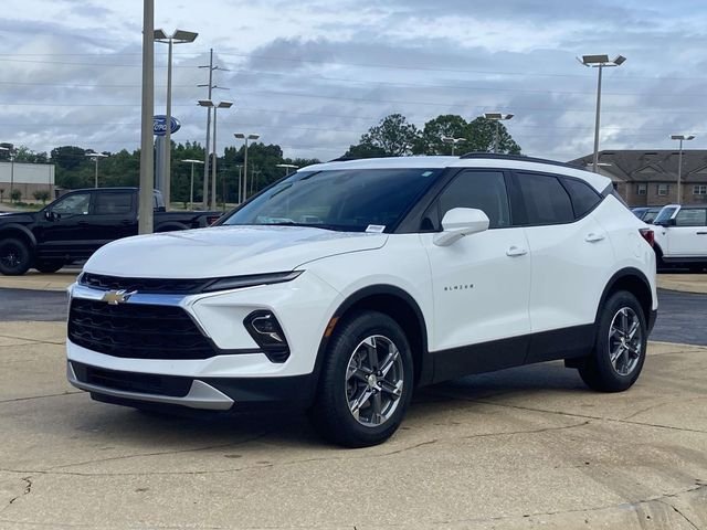 Used 2024 White Chevrolet LT image 5