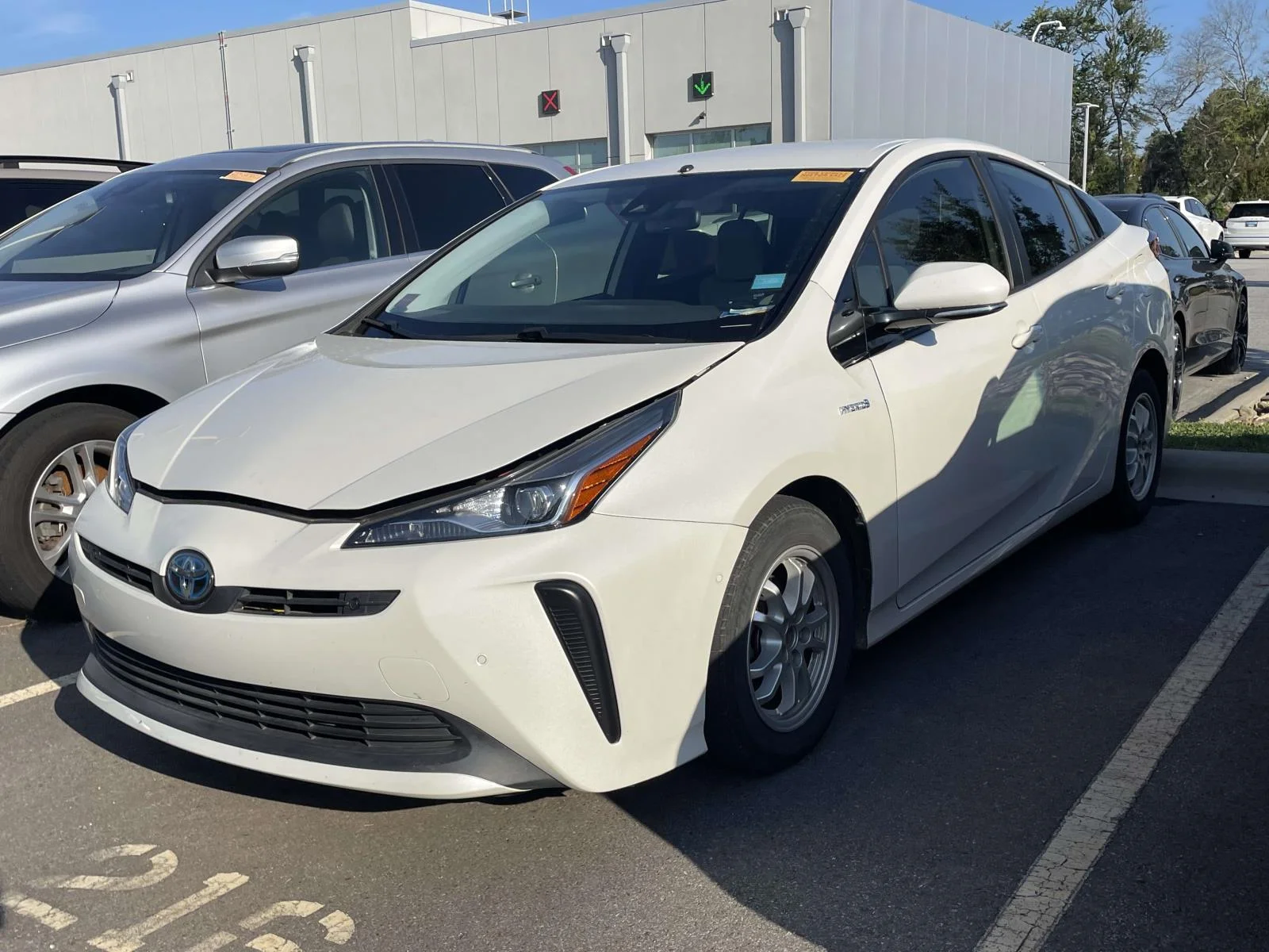 Used 2019 Blizzard Pearl Toyota LE image 2