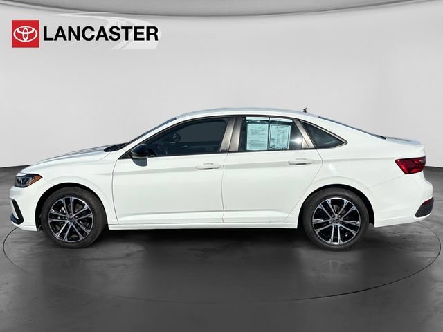 Used 2025 Silver Volkswagen Sport image 4