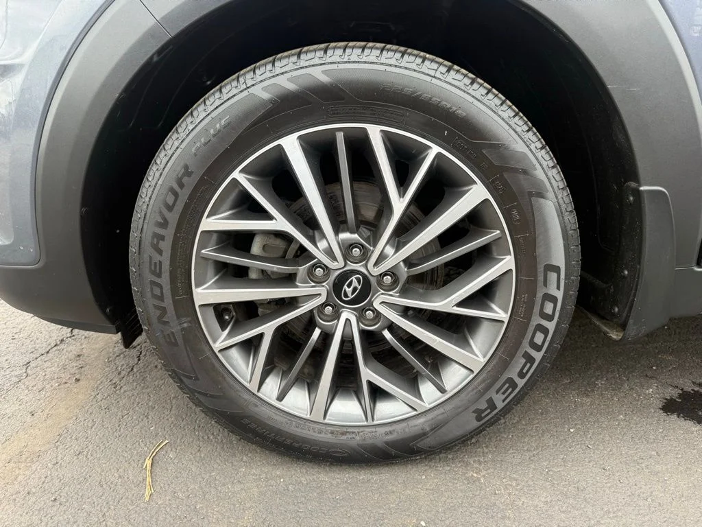 Used 2019 Gray Hyundai SEL image 9