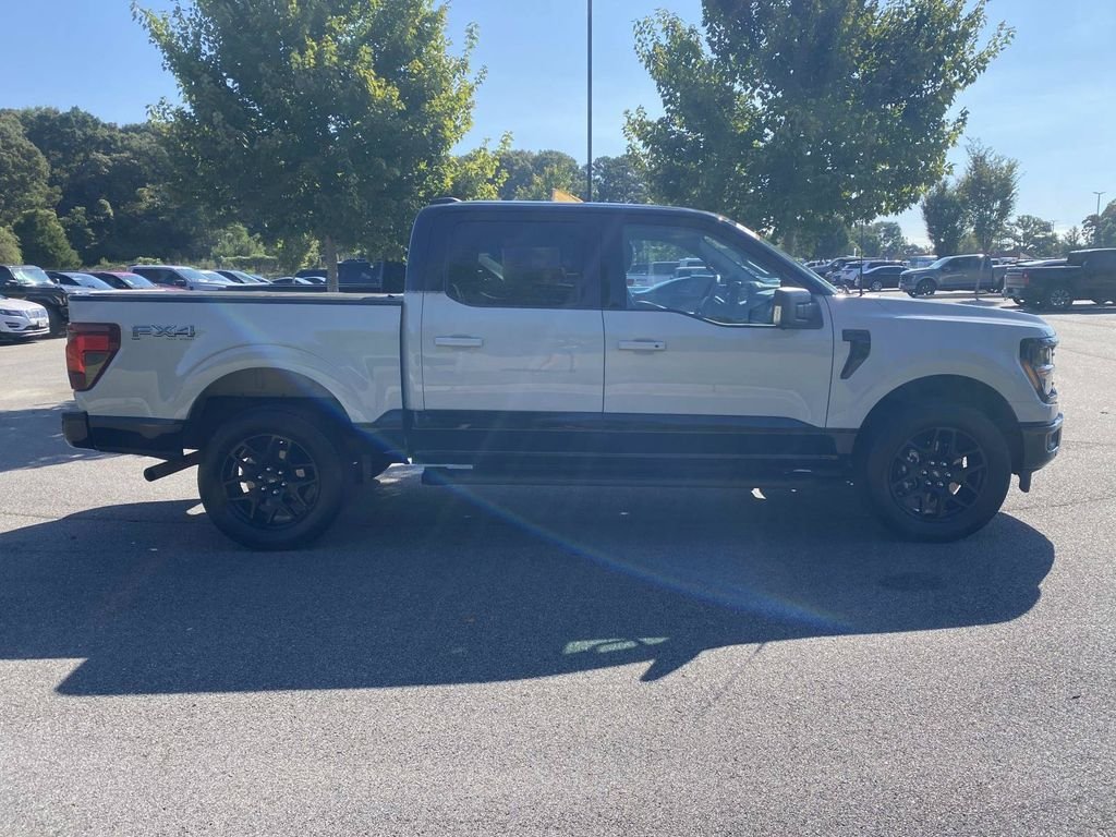 Certified Used 2024 Avalanche Ford XLT image 2