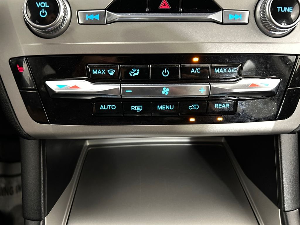 Used 2023 White Ford XLT image 30