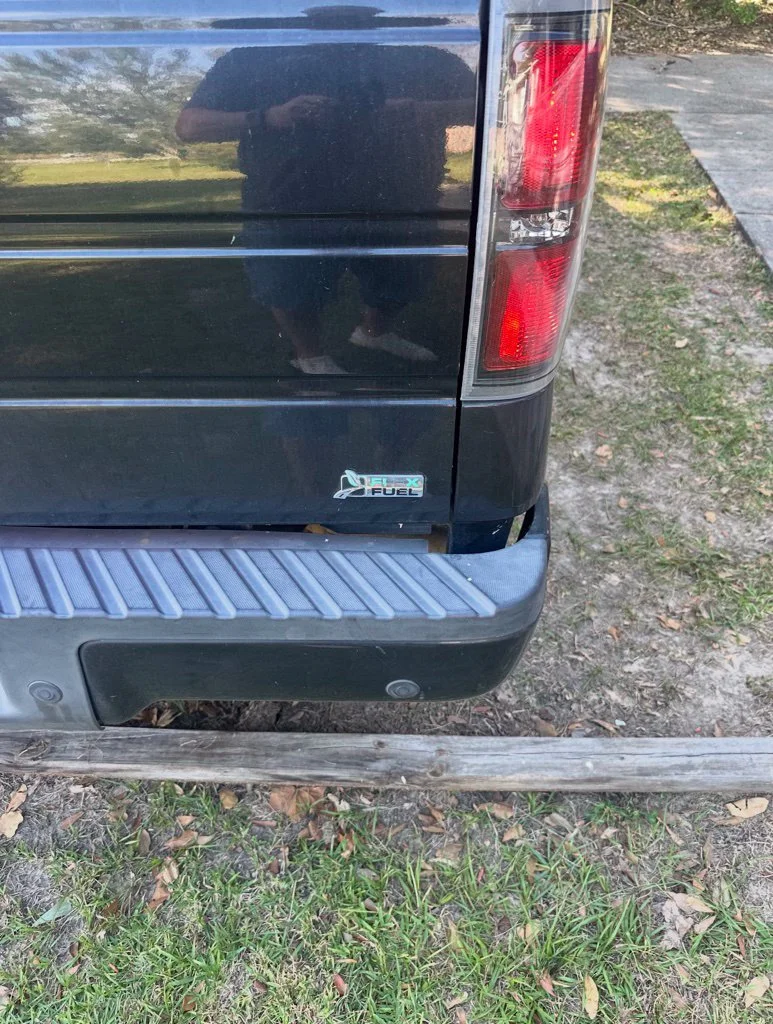 Used 2010 Black Ford XL image 10