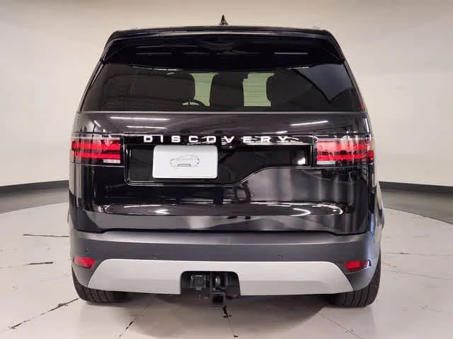 Used 2025 Santorini Black Metallic Land Rover S image 11