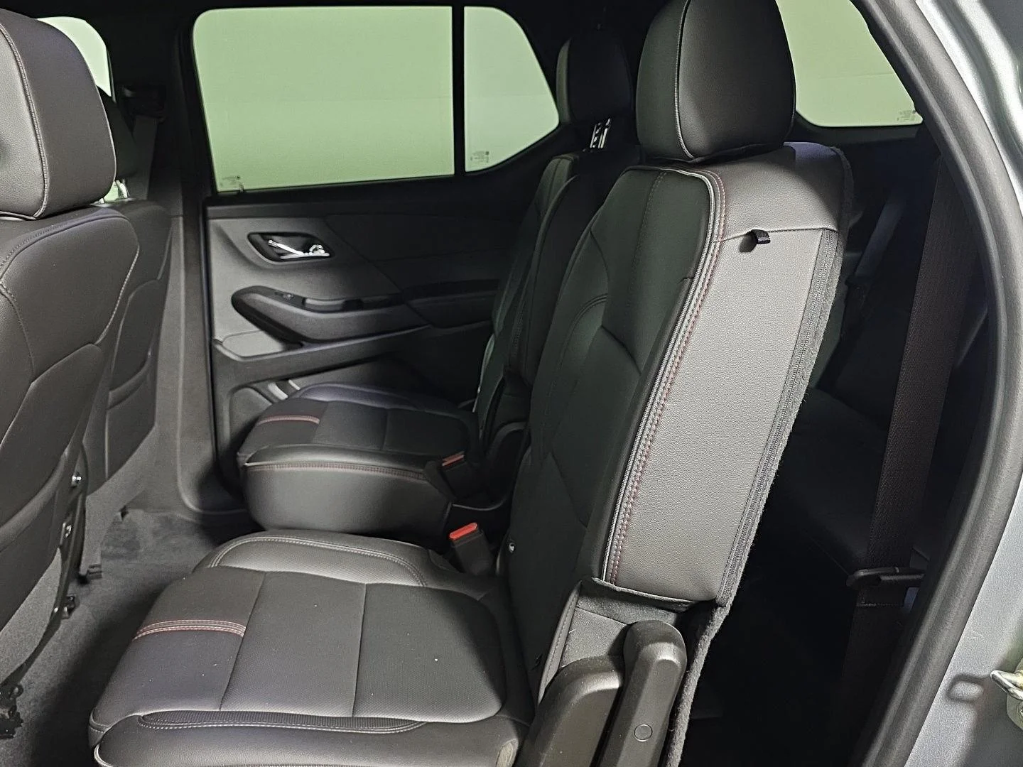 Used 2023 Sterling Gray Metallic Chevrolet RS image 27