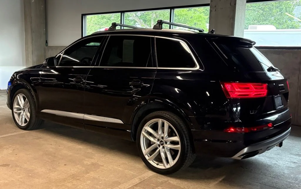 Used 2018 Orca Black Metallic Audi 3.0T Prestige image 3