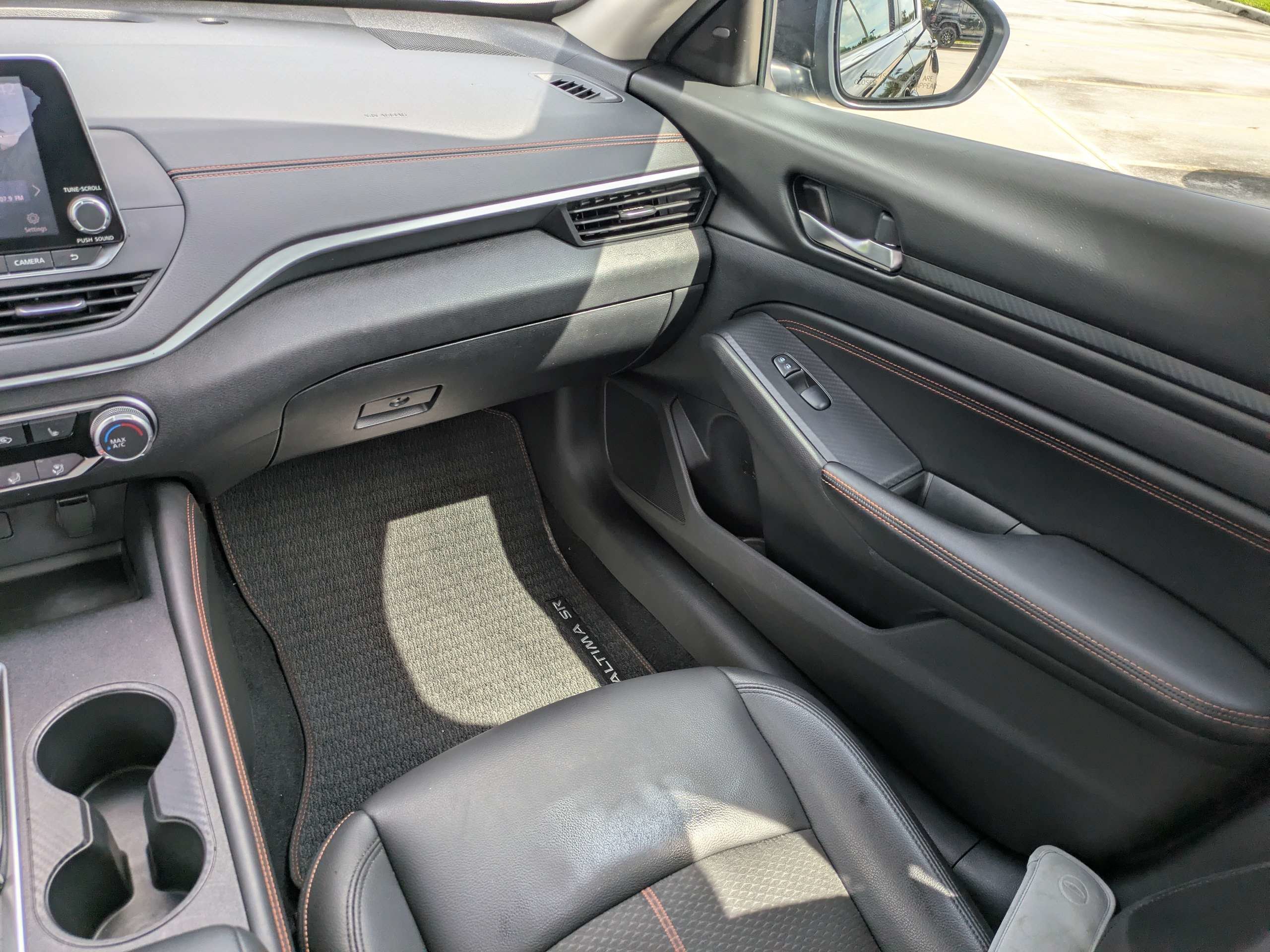 2019 Nissan Altima SR - Photo 15