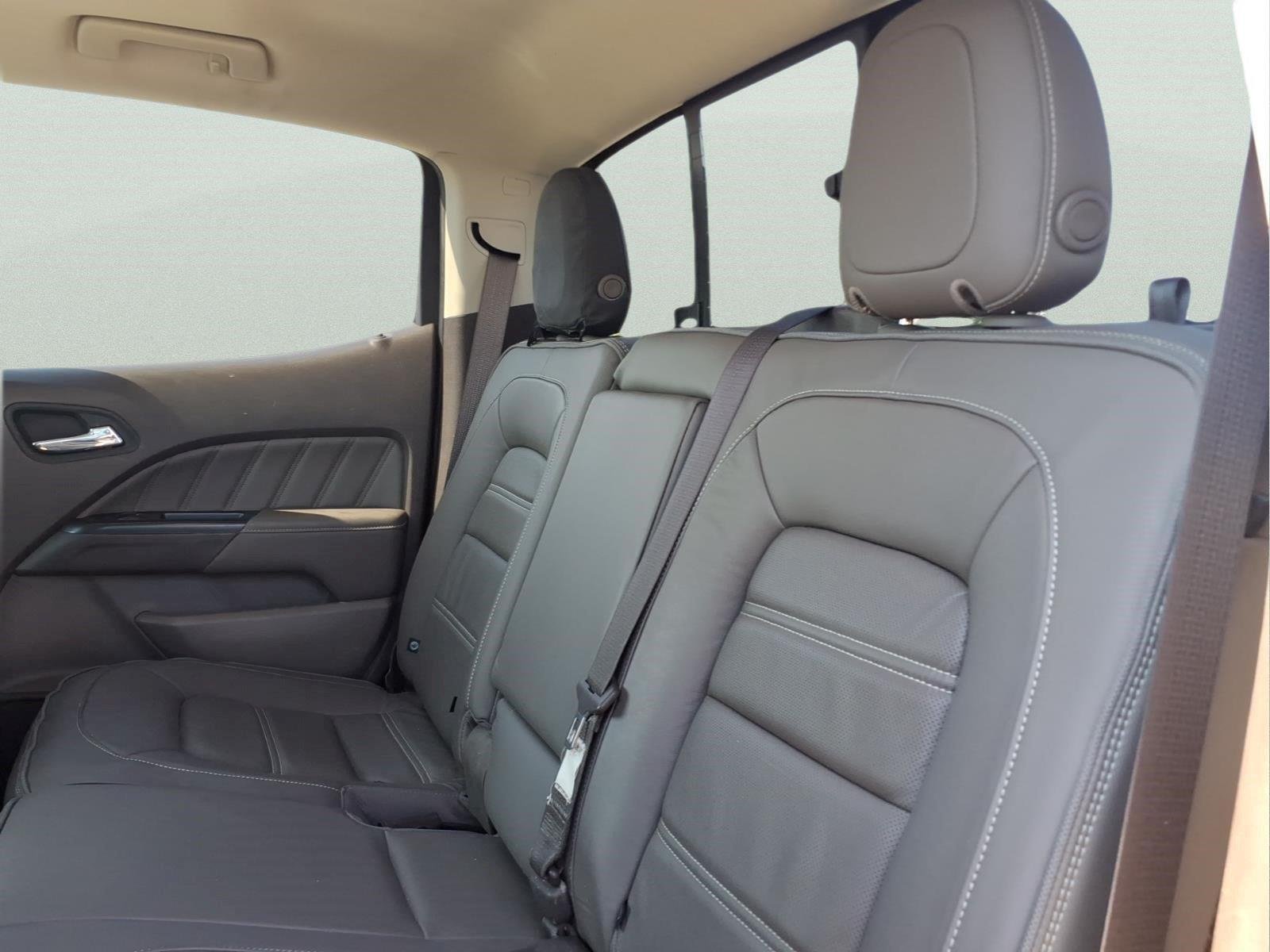 Used 2021 HUNTER METALLIC GMC 4WD Denali image 12