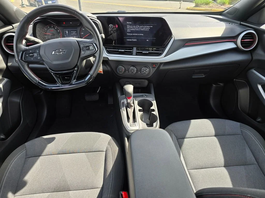 2025 Chevrolet Trax RS - Photo 18